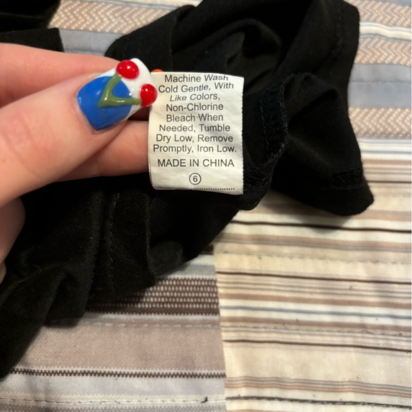 Black one piece - Picture 5 of 5